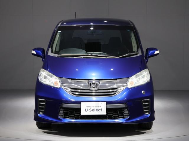 フリード Ｇジャストセレクション　禁煙車　ディスチャージヘッドライト　両側電動スライドドア　ホンダスマートキー　　イモビライザー　純正ナビ　バックカメラ　Ｂｌｕｅｔｏｏｔｈ接続　ワンセグ　　ＶＳＡ　ＥＴＣ　　ヒルスタート　Ｂモニター（8枚目）