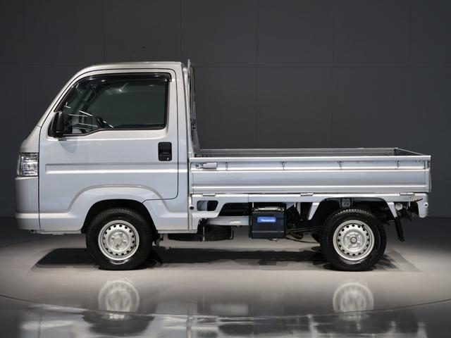 アクティトラック ＳＤＸ　禁煙車　オートマチック車両　ドアバイザ―　荷台ランプ　ＡＭ／ＦＭラジオ＋２スピーカパワーウインドウ　パワードアロック　電波式キーレスエントリー　ガードパイプ付鳥居　パワーステ　運転席エアバック　ＡＣ（6枚目）