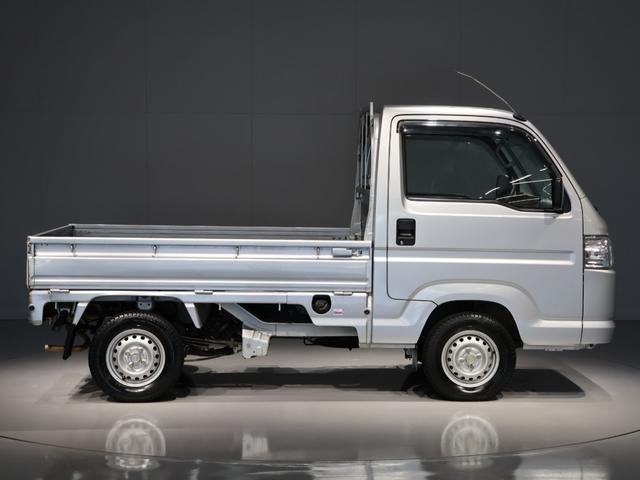 アクティトラック ＳＤＸ　禁煙車　オートマチック車両　ドアバイザ―　荷台ランプ　ＡＭ／ＦＭラジオ＋２スピーカパワーウインドウ　パワードアロック　電波式キーレスエントリー　ガードパイプ付鳥居　パワーステ　運転席エアバック　ＡＣ（16枚目）