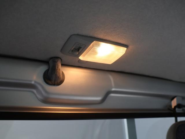 アクティトラック ＳＤＸ　禁煙車　オートマチック車両　ドアバイザ―　荷台ランプ　ＡＭ／ＦＭラジオ＋２スピーカパワーウインドウ　パワードアロック　電波式キーレスエントリー　ガードパイプ付鳥居　パワーステ　運転席エアバック　ＡＣ（25枚目）
