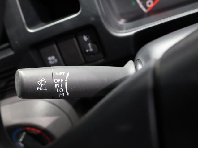 アクティトラック ＳＤＸ　禁煙車　オートマチック車両　ドアバイザ―　荷台ランプ　ＡＭ／ＦＭラジオ＋２スピーカパワーウインドウ　パワードアロック　電波式キーレスエントリー　ガードパイプ付鳥居　パワーステ　運転席エアバック　ＡＣ（31枚目）