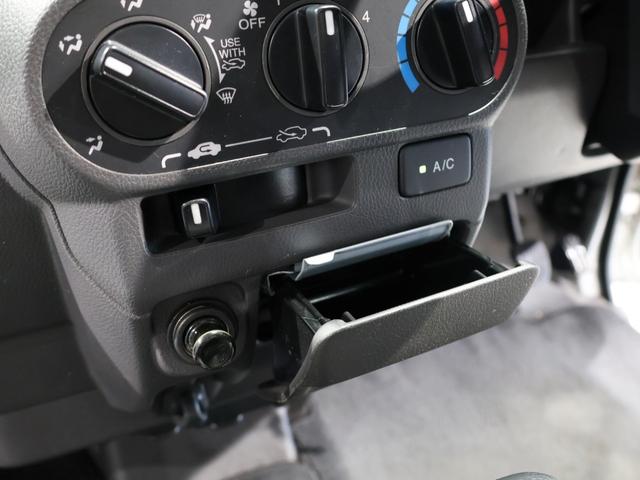 アクティトラック ＳＤＸ　禁煙車　オートマチック車両　ドアバイザ―　荷台ランプ　ＡＭ／ＦＭラジオ＋２スピーカパワーウインドウ　パワードアロック　電波式キーレスエントリー　ガードパイプ付鳥居　パワーステ　運転席エアバック　ＡＣ（42枚目）