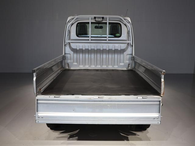 アクティトラック ＳＤＸ　禁煙車　オートマチック車両　ドアバイザ―　荷台ランプ　ＡＭ／ＦＭラジオ＋２スピーカパワーウインドウ　パワードアロック　電波式キーレスエントリー　ガードパイプ付鳥居　パワーステ　運転席エアバック　ＡＣ（55枚目）