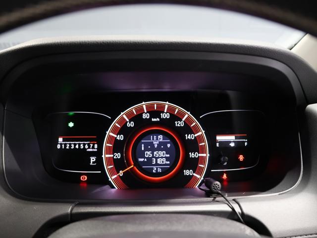 オデッセイ アブソルート　運転支援機能　衝突軽減ブレーキ　ＬＥＤヘッドライト　両側電動スライドドア　ＥＴＣ　　クルーズコントロール　社外ドラレコ　純正８インチナビ　バックカメラ　Ｂｌｕｅｔｏｏｔｈ接続　緊急ブレーキ　盗難防止（29枚目）