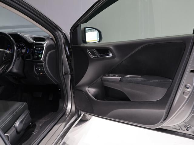 グレイス ハイブリッドＥＸ・ホンダセンシングブラックスタイル　禁煙車　運転支援機能　衝突軽減ブレーキ　ＬＥＤヘッドライト　ＬＥＤフォグライト　　　　　ＥＴＣ　純正８インチナビ　バックカメラ　Ｂｌｕｅｔｏｏｔｈ接続　オートライトコントロール　　ワンオーナー車（22枚目）