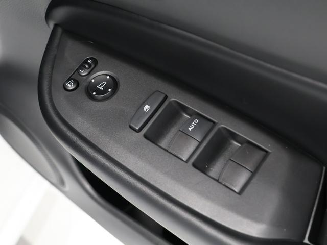 フィット ｅ：ＨＥＶホーム　運転支援機能　衝突軽減ブレーキ　禁煙車　ＬＥＤヘッドライト　前後ドラレコ　ＥＴＣ　　　純正ナビ　バックカメラ　Ｂｌｕｅｔｏｏｔｈ接続　ホンダコネクト　スマートキー　ワンオーナー車　前後誤発進抑制機能（21枚目）