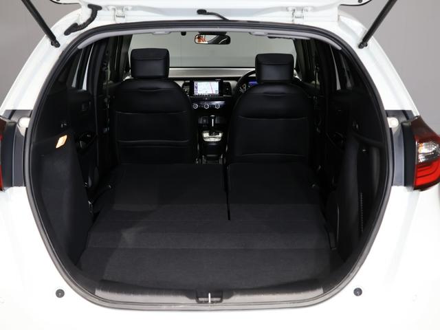 フィット ｅ：ＨＥＶホーム　運転支援機能　衝突軽減ブレーキ　禁煙車　ＬＥＤヘッドライト　前後ドラレコ　ＥＴＣ　　　純正ナビ　バックカメラ　Ｂｌｕｅｔｏｏｔｈ接続　ホンダコネクト　スマートキー　ワンオーナー車　前後誤発進抑制機能（63枚目）