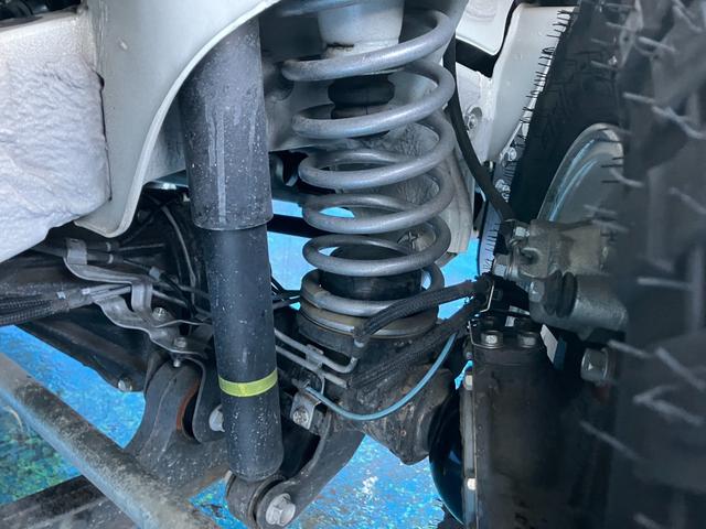 ジムニー ＸＣ　走行距離６５００キロ／ＧＩ★ＧＥＡＲ社製グリルガード・１．５インチリフトアップサス・シートカバー／パイオニア７インチフルセグナビ／バックカメラ／ＥＴＣ／３６０°ドライブレコーダー／ＬＥＤヘッドライト／（8枚目）