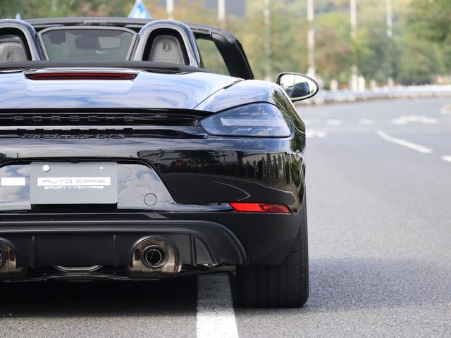 718ボクスター 718ボクスターGTS 4.0 スポーツクロノパッケージ スポーツエグゾーストシステム ブラックレザーインテリア シートベンチレーション LEDヘッドライト エントリー&ドライブ BOSEサウンド(24枚目)