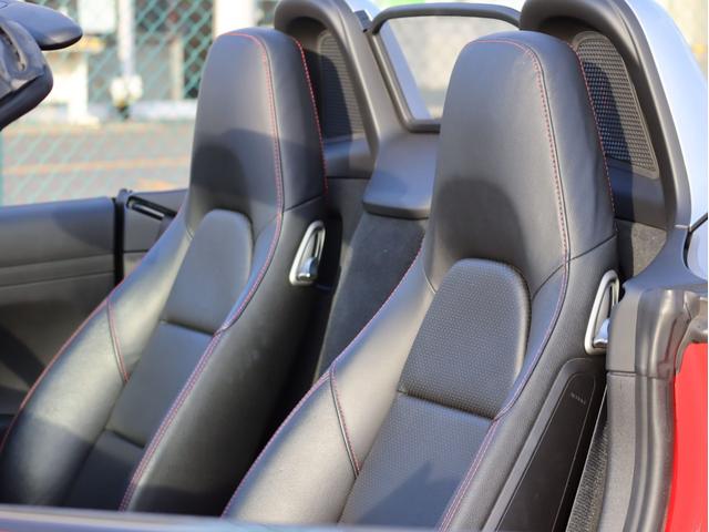 ボクスター ボクスター　スポクロ　スポステ　黒革　スポーツシャシー　ＰＤＬＳ　電格ミラー　２３年製ヨコハマタイヤ　純正ナビ　ＴＶ　Ｂカメラ　ＥＴＣ２．０　タイヤ空気圧モニタリング　アルミニウムルックロールオーバーバー（27枚目）