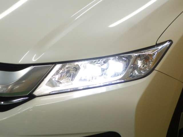 ハイブリッドLX ナビ フルセグ ETC LED 1オーナ 地デジTV ナビTV Bモニター LEDヘッドライト クルコン スマートキー DVD再生 ETC メモリーナビ アイドリングストップ 横滑り防止 ABS(15枚目)