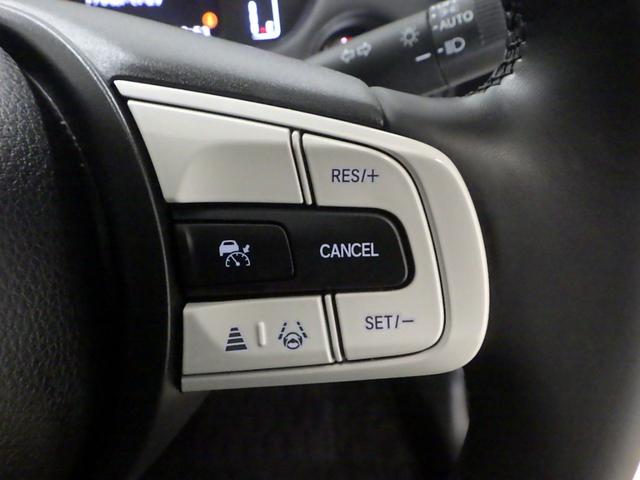 フィット e:HEVホーム 元当社試乗車 ブルートゥース 禁煙車 バックカメラ ドライブレコーダー ETC スマートキー LEDヘッドライト フルセグ 助手席エアバッグ 運転席エアバッグ 1オナ アイドリングストップ ABS(10枚目)
