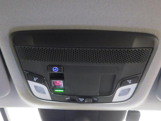 フィット e:HEVホーム 元当社試乗車 ブルートゥース 禁煙車 バックカメラ ドライブレコーダー ETC スマートキー LEDヘッドライト フルセグ 助手席エアバッグ 運転席エアバッグ 1オナ アイドリングストップ ABS(29枚目)