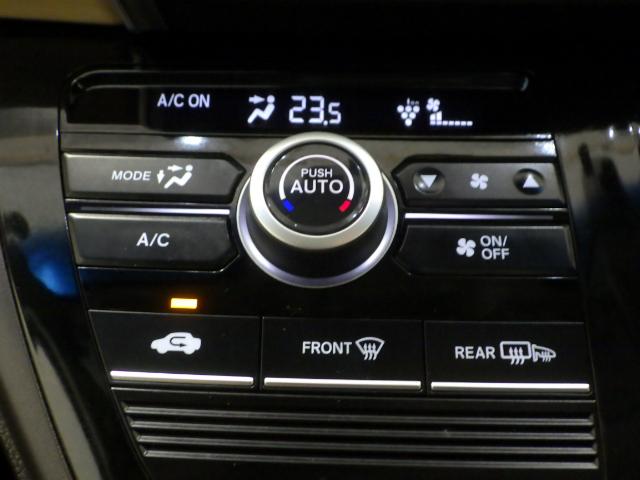 フリードハイブリッド ハイブリッド・Gホンダセンシング 禁煙車 9inナビ Rカメラ 社外アルミ 両側パワスラ LED クルコン VSA 軽減ブレーキ キーフリーシステム 記録簿 DVD再生可能 ECON 後カメラ Aクルーズ 地デジフルセグTV 横滑防止(13枚目)