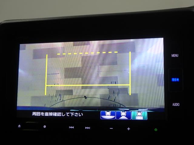 バックカメラの画像です。ガイドラインがスムースな車庫入れをサポートいたします！車庫入れの安心感がアップしますね☆