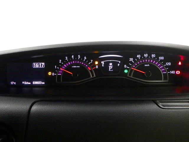 視認性、認識性にこだわった、７インチの液晶メーターを採用。速度は読み取りやすいよう数字で大きく表示します！