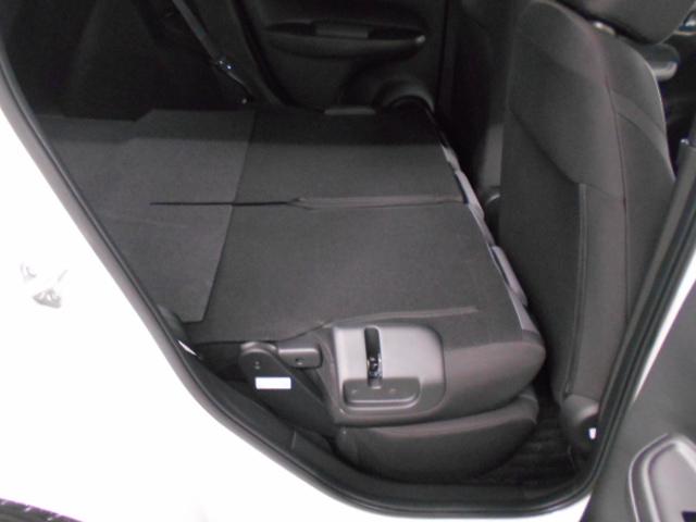 フィット e:HEVベーシック 弊社デモカー 禁煙 純正ギャザスメモリーナビ LED リアカメラ ホンダセンシング 6エアバック USB端子 アイドルストップ 衝突被害軽減ブレーキ クルーズコントロール ABS カーテンエアバッグ(21枚目)