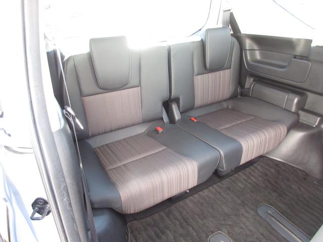 フリード モデューロＸホンダセンシング　禁煙車　９ｉｎナビ　Ｒカメラ　１５ＡＷ　専用エアロ　両側パワスラ　ドラレコ　ＬＥＤ　クルコン　１オーナー　１オナ　後カメラ　イモビ　オートクルーズ　記録簿　スマキー　ＤＶＤ再生　サイドエアバッグ　ＰＳ（17枚目）