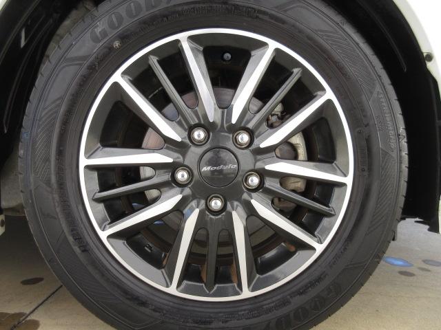 フリード モデューロＸホンダセンシング　禁煙車　９ｉｎナビ　Ｒカメラ　１５ＡＷ　専用エアロ　両側パワスラ　ドラレコ　ＬＥＤ　クルコン　１オーナー　１オナ　後カメラ　イモビ　オートクルーズ　記録簿　スマキー　ＤＶＤ再生　サイドエアバッグ　ＰＳ（26枚目）