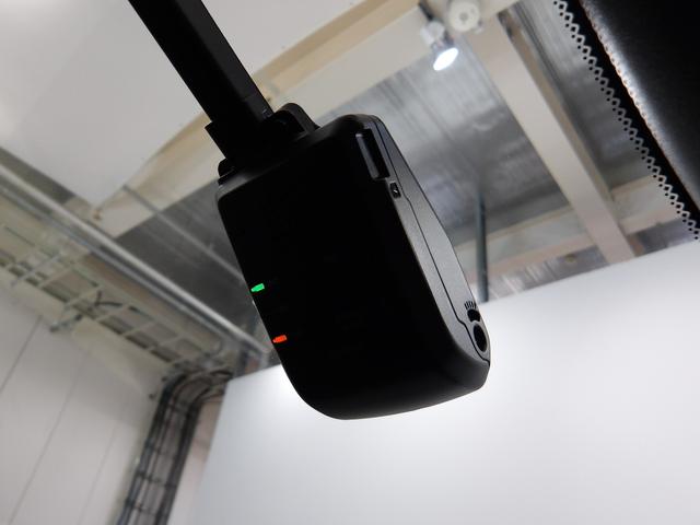 フィット ホーム　禁煙車　弊社デモカー　９ｉｎＨコネクト対応ナビ　Ｒカメラ　ブルートゥース　ＣＤ録音　ＬＥＤ　ドラレコ　クルコン　ＶＳＡ　記録簿　衝突軽減　リアカメラ　ソナー　ＵＳＢ接続　ＡＡＣ　横滑り防止機能　ＤＶＤ（7枚目）