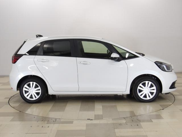 フィット ホーム　禁煙車　弊社デモカー　９ｉｎＨコネクト対応ナビ　Ｒカメラ　ブルートゥース　ＣＤ録音　ＬＥＤ　ドラレコ　クルコン　ＶＳＡ　記録簿　衝突軽減　リアカメラ　ソナー　ＵＳＢ接続　ＡＡＣ　横滑り防止機能　ＤＶＤ（22枚目）