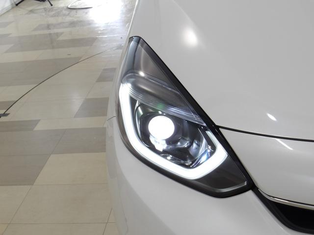 フィット ホーム　禁煙車　弊社デモカー　９ｉｎＨコネクト対応ナビ　Ｒカメラ　ブルートゥース　ＣＤ録音　ＬＥＤ　ドラレコ　クルコン　ＶＳＡ　記録簿　衝突軽減　リアカメラ　ソナー　ＵＳＢ接続　ＡＡＣ　横滑り防止機能　ＤＶＤ（25枚目）