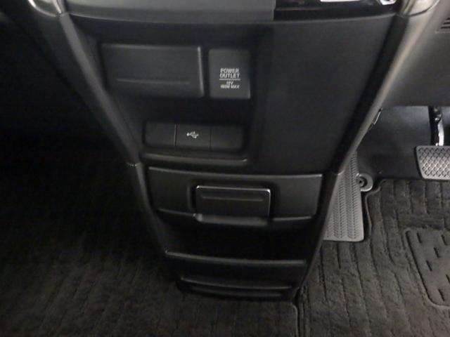 ステップワゴンスパーダ スパーダホンダセンシング 禁煙車 9inナビ Rカメラ 16AW 1オーナー 両側パワスラ クルコン LED VSA 盗難防止 助手席エアバッグ ワンオーナ- Wパワスラ 記録簿有 地デジ 横滑り防止システム オートエアコン(13枚目)