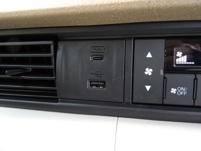 Ｎ－ＢＯＸ ベースグレード　当社デモカー　ＨｏｎｄａＳＥＮＳＩＮＧ　ドラレコ　メモリーナビ　リアカメラ　両側電動スライドドア　ＥＴＣ　パーキングセンサー　シートヒーター　衝突軽減システム　スマートキ－　禁煙　カーテンエアバック（10枚目）