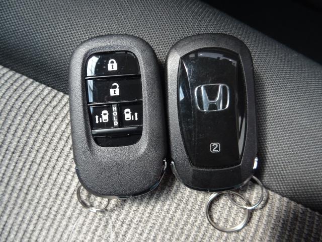 Ｎ－ＢＯＸ ベースグレード　当社デモカー　ＨｏｎｄａＳＥＮＳＩＮＧ　ドラレコ　メモリーナビ　リアカメラ　両側電動スライドドア　ＥＴＣ　パーキングセンサー　シートヒーター　衝突軽減システム　スマートキ－　禁煙　カーテンエアバック（14枚目）