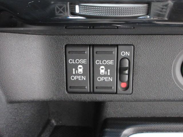 ステップワゴンスパーダ スパーダ・クールスピリットホンダセンシング　８人　メモリーナビ　全周囲カメラ　後席モニター　Ｐアシスト　Ｂｌｕｅｔｏｏｔｈ　両側電動スライドドア　シートヒーター　パドルシフト　ＬＥＤヘッドライト　ワンオーナー　サイドエアバック　スマートキ　禁煙（10枚目）