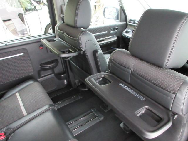 ステップワゴンスパーダ スパーダ・クールスピリットホンダセンシング　８人　メモリーナビ　全周囲カメラ　後席モニター　Ｐアシスト　Ｂｌｕｅｔｏｏｔｈ　両側電動スライドドア　シートヒーター　パドルシフト　ＬＥＤヘッドライト　ワンオーナー　サイドエアバック　スマートキ　禁煙（22枚目）