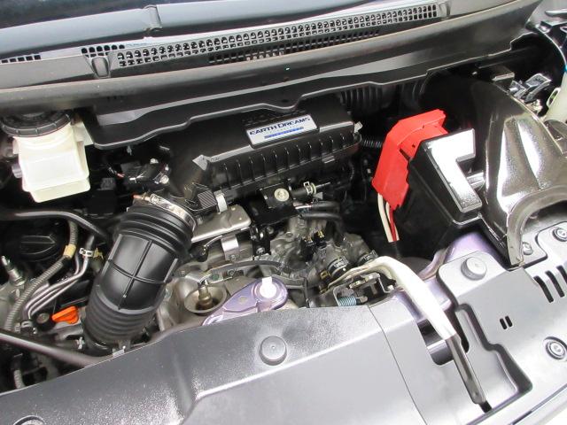 ステップワゴンスパーダ スパーダ・クールスピリットホンダセンシング　８人　メモリーナビ　全周囲カメラ　後席モニター　Ｐアシスト　Ｂｌｕｅｔｏｏｔｈ　両側電動スライドドア　シートヒーター　パドルシフト　ＬＥＤヘッドライト　ワンオーナー　サイドエアバック　スマートキ　禁煙（32枚目）