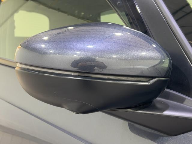 フィット ｅ：ＨＥＶホーム　前後誤発進抑制機能　マルチビュー　助手席エアバッグ　運転席エアバッグ　１オナ　アイドリングストップ　禁煙　ＬＥＤライト　ＡＢＳ　サイドエアバッグ　フルセグＴＶ　スマートキー　記録簿（15枚目）