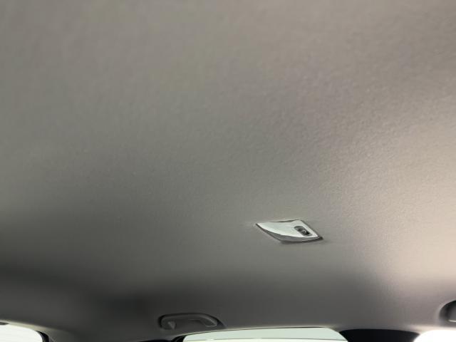 フィット ｅ：ＨＥＶホーム　前後誤発進抑制機能　マルチビュー　助手席エアバッグ　運転席エアバッグ　１オナ　アイドリングストップ　禁煙　ＬＥＤライト　ＡＢＳ　サイドエアバッグ　フルセグＴＶ　スマートキー　記録簿（30枚目）