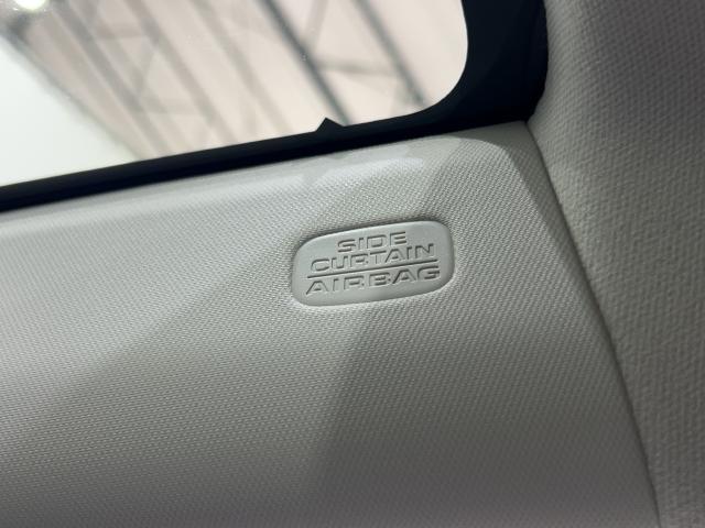 ヴェゼル ｅ：ＨＥＶＺ　衝突回避支援ブレーキ機能　１オナ　スマキ　フルオートエアコン　Ｄレコ　エアバッグ　両席エアバック　Ｒカメ　記録簿付　パワーウィンドウ　ＬＥＤランプ　クルーズＣ　ナビ＆ＴＶ　シートヒータ（15枚目）