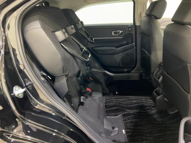 ヴェゼル ｅ：ＨＥＶＺ　衝突回避支援ブレーキ機能　１オナ　スマキ　フルオートエアコン　Ｄレコ　エアバッグ　両席エアバック　Ｒカメ　記録簿付　パワーウィンドウ　ＬＥＤランプ　クルーズＣ　ナビ＆ＴＶ　シートヒータ（29枚目）