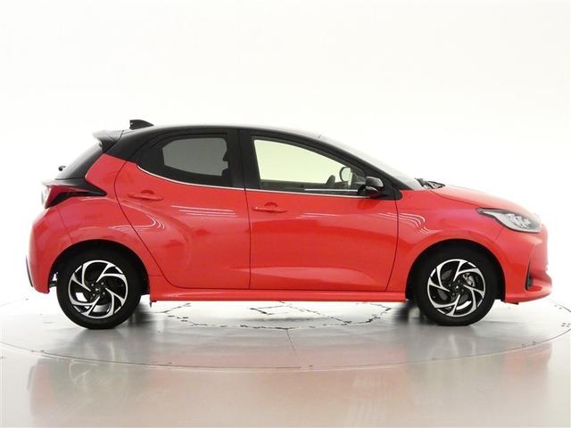 ヤリス Ｚ　ミュージックプレイヤー接続可　アルミホイール　ＬＥＤヘッドランプ　記録簿　キーレス　盗難防止装置　オートクルーズコントロール　メモリーナビ　フルセグ（24枚目）