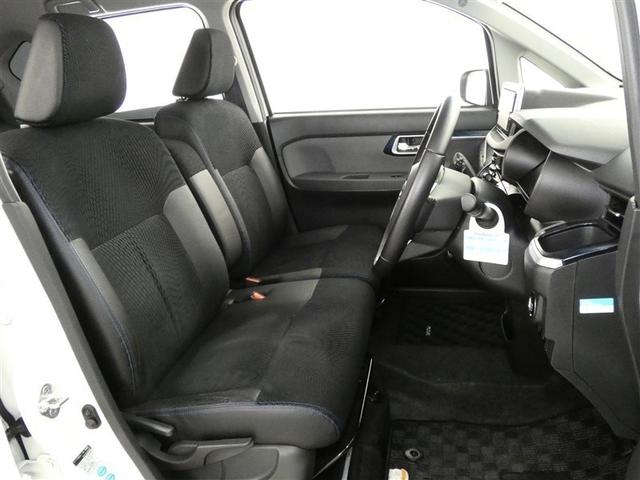 落ち着いた佇まいで座り心地の良いファブリックシートです。