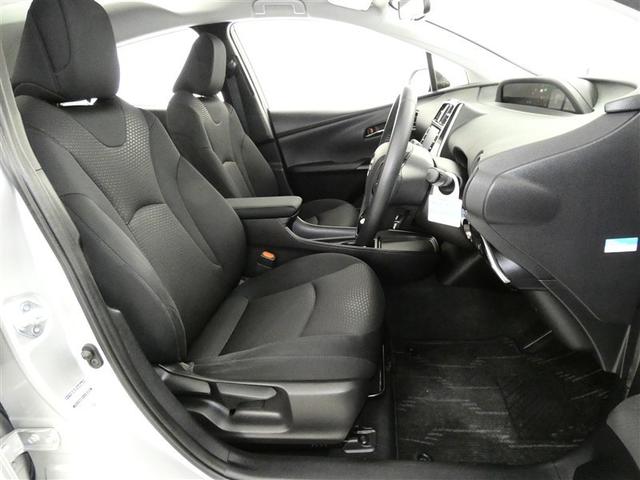 プリウス ＳセーフティプラスＩＩ　１００Ｖ電源　ミュージックプレイヤー接続可　アルミホイール　ＬＥＤヘッドランプ　記録簿　キーレス　盗難防止装置　ハイブリッド　オートクルーズコントロール　メモリーナビ　フルセグ（18枚目）