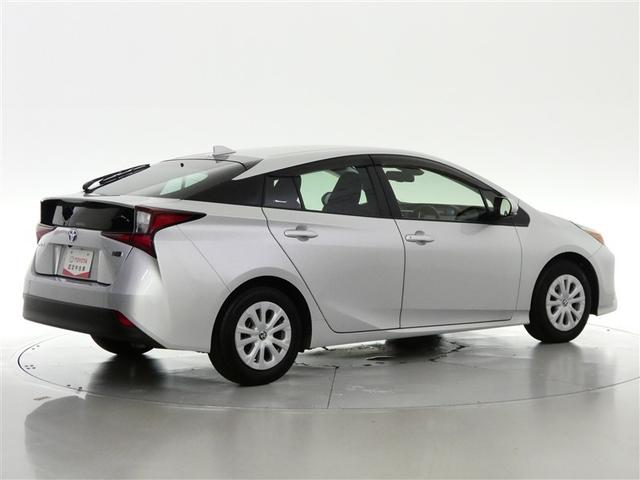 プリウス ＳセーフティプラスＩＩ　１００Ｖ電源　ミュージックプレイヤー接続可　アルミホイール　ＬＥＤヘッドランプ　記録簿　キーレス　盗難防止装置　ハイブリッド　オートクルーズコントロール　メモリーナビ　フルセグ（25枚目）