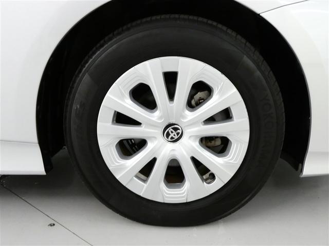 プリウス ＳセーフティプラスＩＩ　１００Ｖ電源　ミュージックプレイヤー接続可　アルミホイール　ＬＥＤヘッドランプ　記録簿　キーレス　盗難防止装置　ハイブリッド　オートクルーズコントロール　メモリーナビ　フルセグ（26枚目）