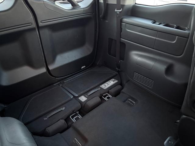 ステップワゴンスパーダ スパーダハイブリッドGホンダセンシング CMBS リヤカメラ スマキー Aストップ ESC USB入力 両側自動ドア オートエアコン カーテンエアバッグ LEDヘッドライト クルーズコントロール(9枚目)