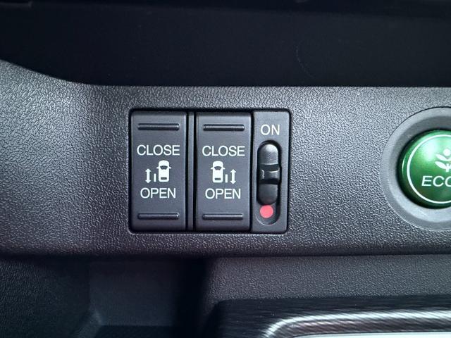 ステップワゴンスパーダ スパーダハイブリッドGホンダセンシング CMBS リヤカメラ スマキー Aストップ ESC USB入力 両側自動ドア オートエアコン カーテンエアバッグ LEDヘッドライト クルーズコントロール(14枚目)