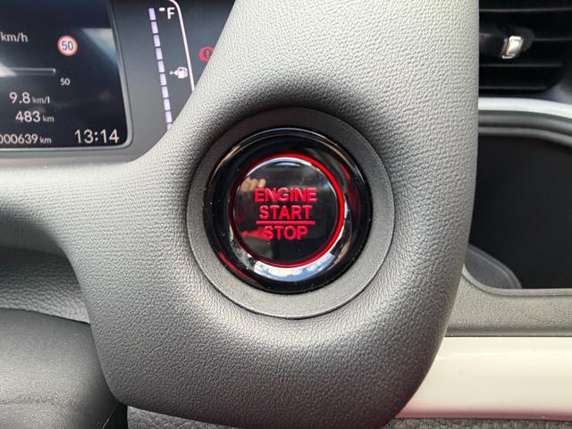 フィット ホーム　当社デモカー　記録簿　衝突軽減　リアカメラ　ＡＡＣ　横滑り防止機能　サイドエアバック　ＬＥＤライト　クルーズコントロール　パワーウィンドウ　スマキー　パワーステアリング　ＡＢＳ　盗難防止システム（18枚目）