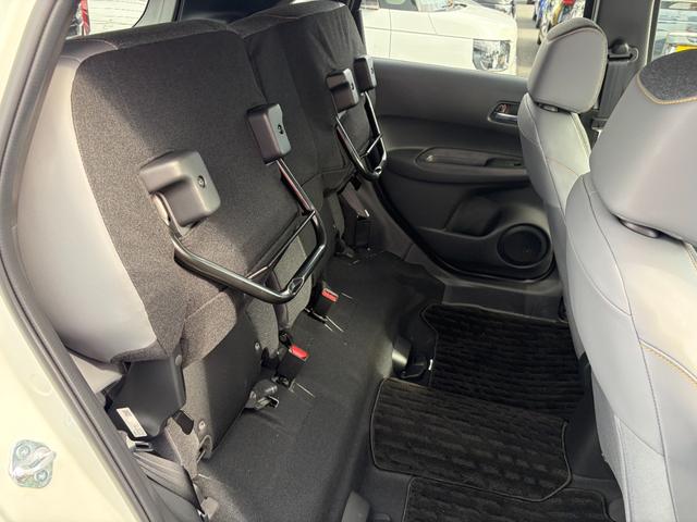 フィット RS 当社デモカー USBポート コーナーセンサー イモビライザー 地デジフルセグ リアカメラ LEDヘッドライト アイドリングストップ エアコン ETC車載器 キーレス スマートキー 横滑防止装置 ABS(9枚目)