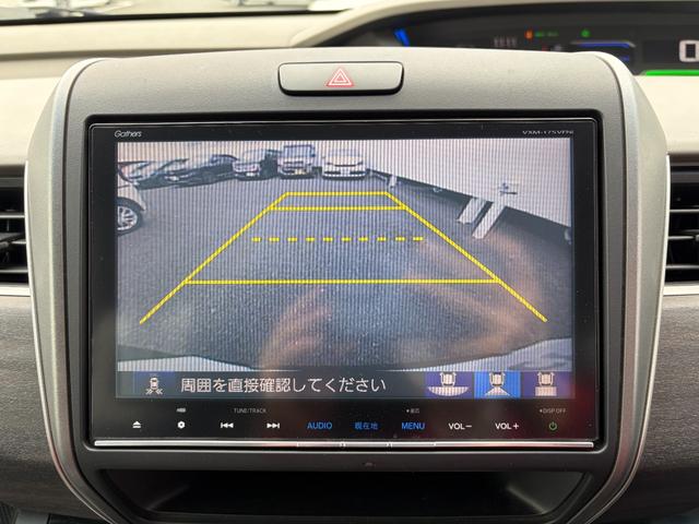 フリードハイブリッド ハイブリッド・EX 地デジフルセグTV シ-トヒ-タ- 整備記録簿 USB接続 リヤカメラ LEDライト フルオートエアコン ABS ドラレコ付 DVD再生可 ウォークスルー サイドエアバッグ(4枚目)