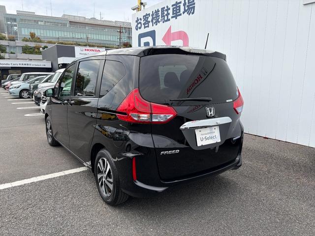 フリードハイブリッド ハイブリッド・EX 地デジフルセグTV シ-トヒ-タ- 整備記録簿 USB接続 リヤカメラ LEDライト フルオートエアコン ABS ドラレコ付 DVD再生可 ウォークスルー サイドエアバッグ(20枚目)
