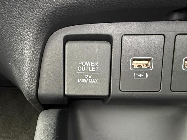 フィット e:HEVホーム 当社デモカー 前後誤発進抑制機能 クリソナ 助手席エアバッグ 運転席エアバッグ LEDライト USB接続 バックカメラ ABS サイドエアバッグ オートクルーズコントロール フルセグTV スマートキー(13枚目)