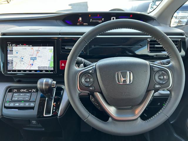 ステップワゴンスパーダ スパーダホンダセンシング　盗難防止　助手席エアバッグ　Ｗパワスラ　記録簿有　地デジ　サイドエアバッグ　ＬＥＤライト　横滑り防止システム　オートエアコン　リアカメラ　ドライブレコーダー装着車　ＵＳＢ（22枚目）