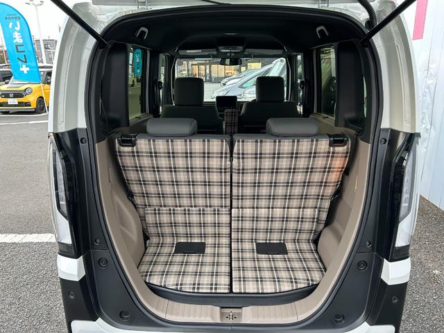 Ｎ－ＢＯＸジョイ ベースグレード　当社デモカー　踏み間違い防止装置　Ｂカメラ　横滑り防止機能　ＬＥＤランプ　点検記録簿　クルーズコントロール　パワーウィンドウ　前席シートヒーター　スマートキー　フルセグＴＶ　両側電動ドア　ベンチシート（10枚目）